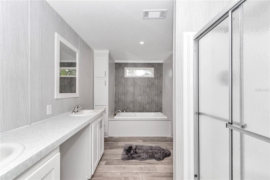 En Venta: $339,000 (5 camas, 3 baños, 2132 Pies cuadrados)