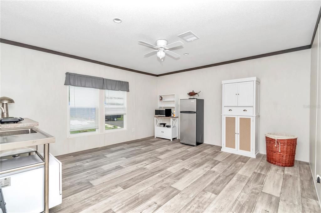 En Venta: $339,000 (5 camas, 3 baños, 2132 Pies cuadrados)