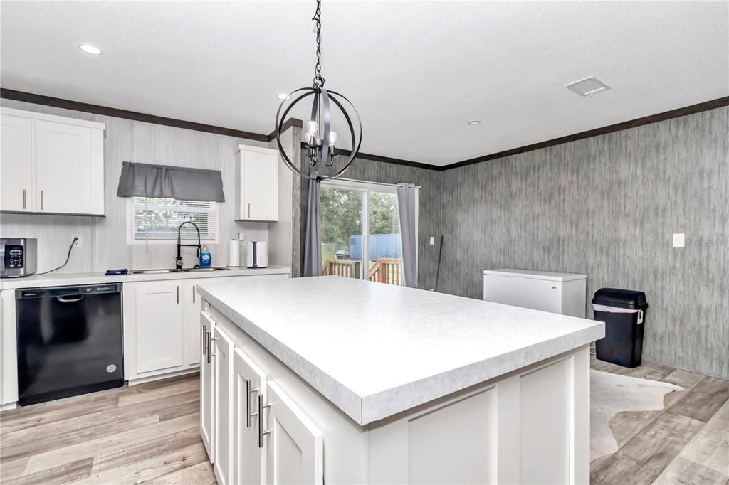 En Venta: $339,000 (5 camas, 3 baños, 2132 Pies cuadrados)