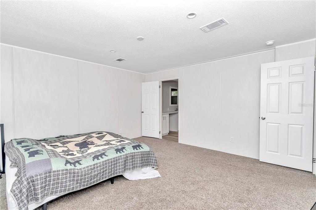 En Venta: $339,000 (5 camas, 3 baños, 2132 Pies cuadrados)