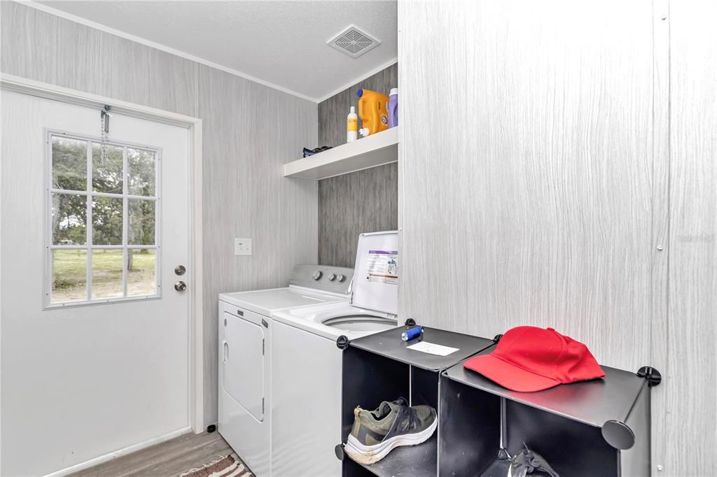 En Venta: $339,000 (5 camas, 3 baños, 2132 Pies cuadrados)