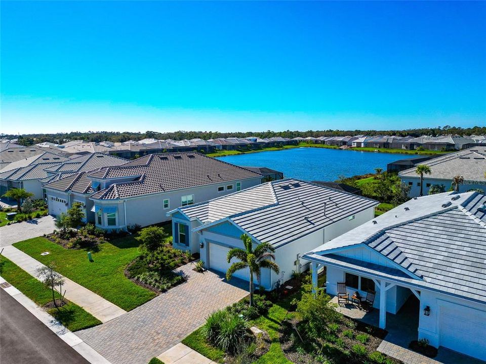 На продажу: $574,000 (2 спален, 2 ванн, 1687 Квадратных фут)