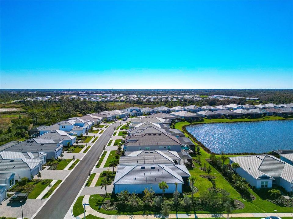 На продажу: $574,000 (2 спален, 2 ванн, 1687 Квадратных фут)