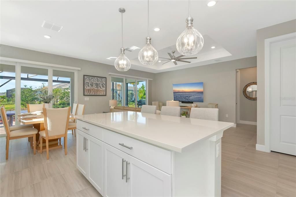 На продажу: $574,000 (2 спален, 2 ванн, 1687 Квадратных фут)