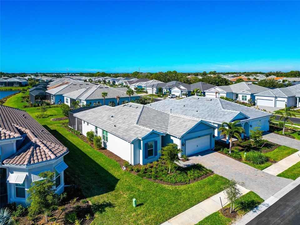 На продажу: $574,000 (2 спален, 2 ванн, 1687 Квадратных фут)