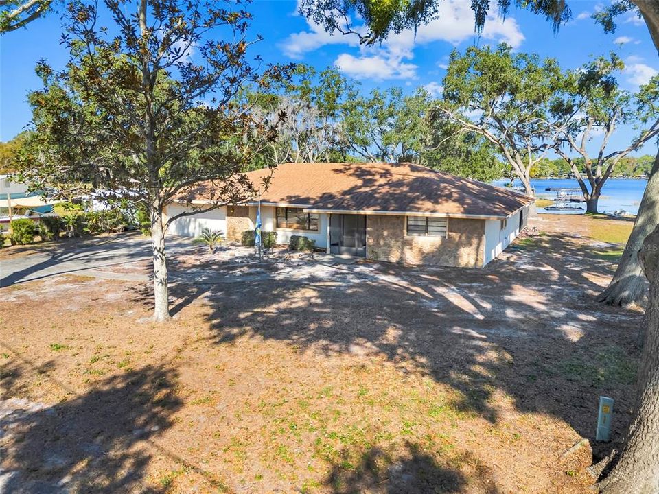 For Sale: $689,000 (3 beds, 2 baths, 1554 Square Feet)