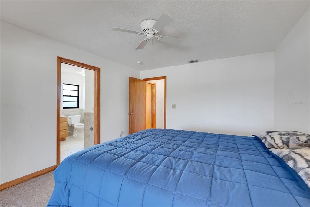 For Sale: $689,000 (3 beds, 2 baths, 1554 Square Feet)