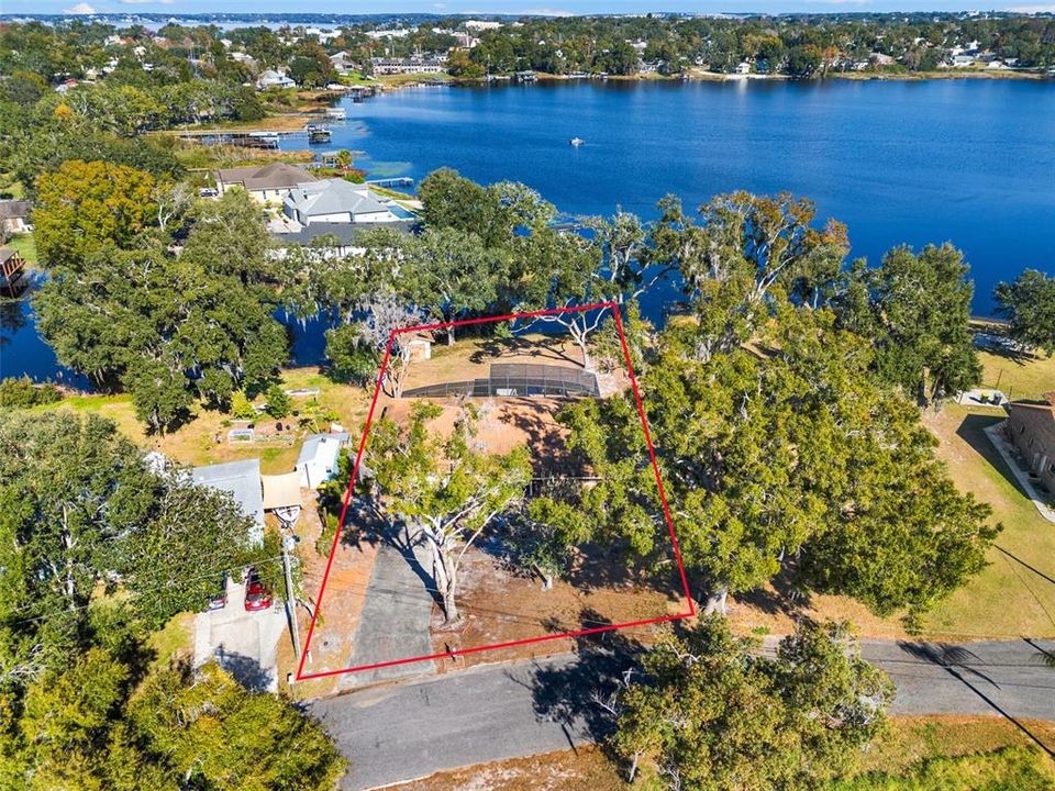 For Sale: $689,000 (3 beds, 2 baths, 1554 Square Feet)