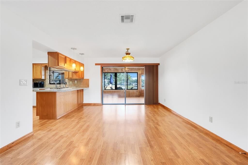 For Sale: $689,000 (3 beds, 2 baths, 1554 Square Feet)