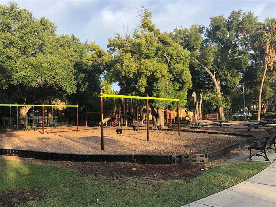 For Rent: $4,300 (2 beds, 2 baths, 1186 Square Feet)