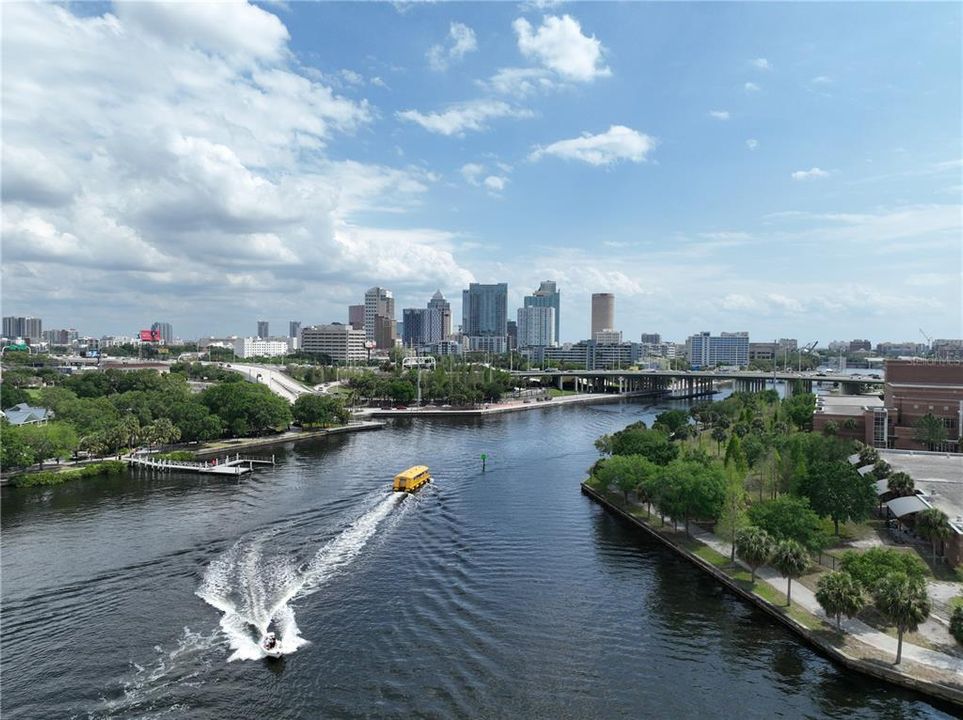 出租: $4,300 (2 贝兹, 2 浴室, 1186 平方英尺)