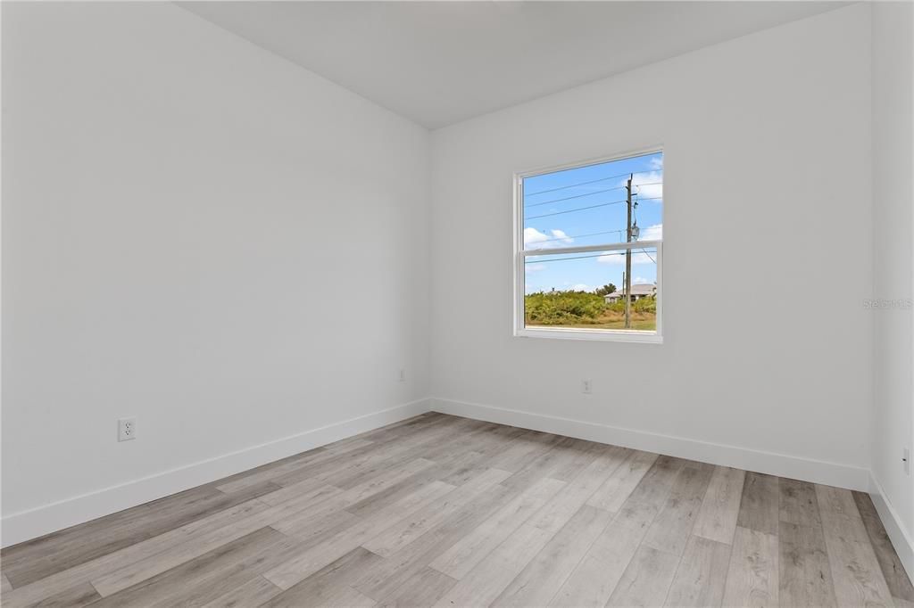 For Sale: $465,000 (4 beds, 3 baths, 2114 Square Feet)