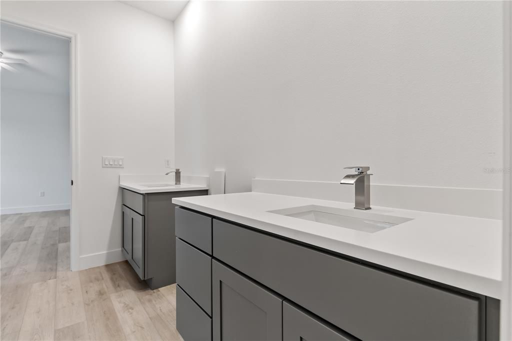 For Sale: $465,000 (4 beds, 3 baths, 2114 Square Feet)