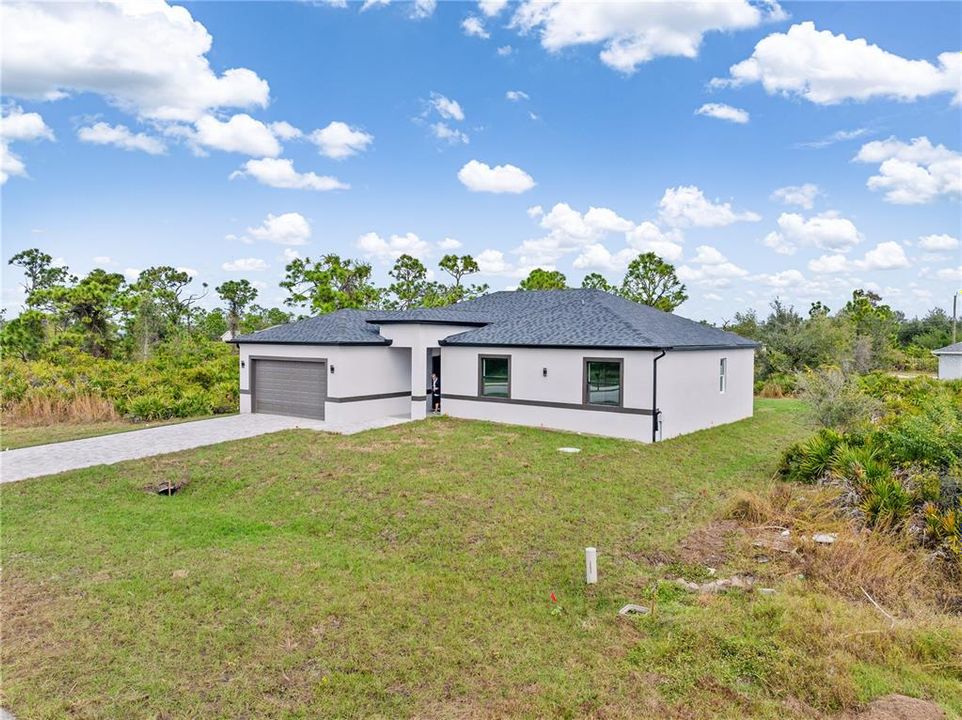 For Sale: $465,000 (4 beds, 3 baths, 2114 Square Feet)