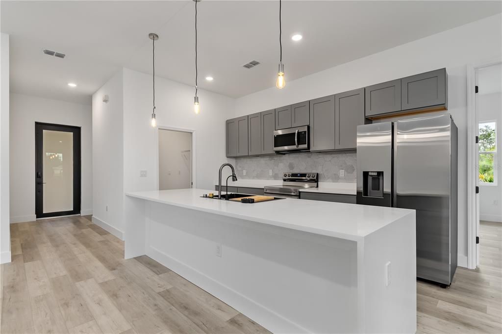 For Sale: $465,000 (4 beds, 3 baths, 2114 Square Feet)