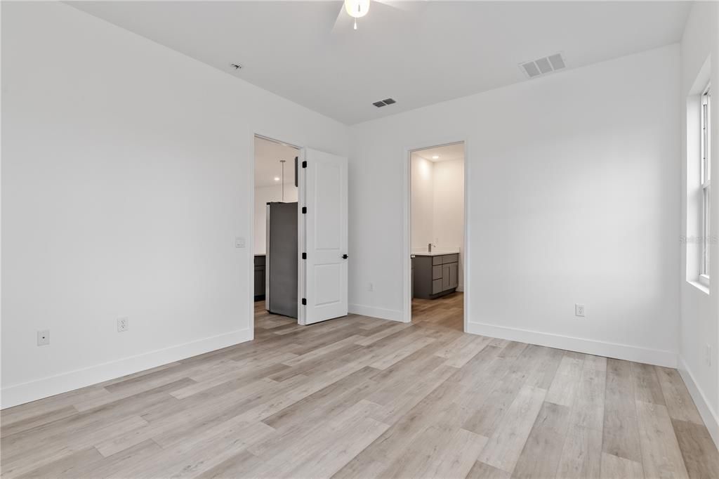 For Sale: $465,000 (4 beds, 3 baths, 2114 Square Feet)