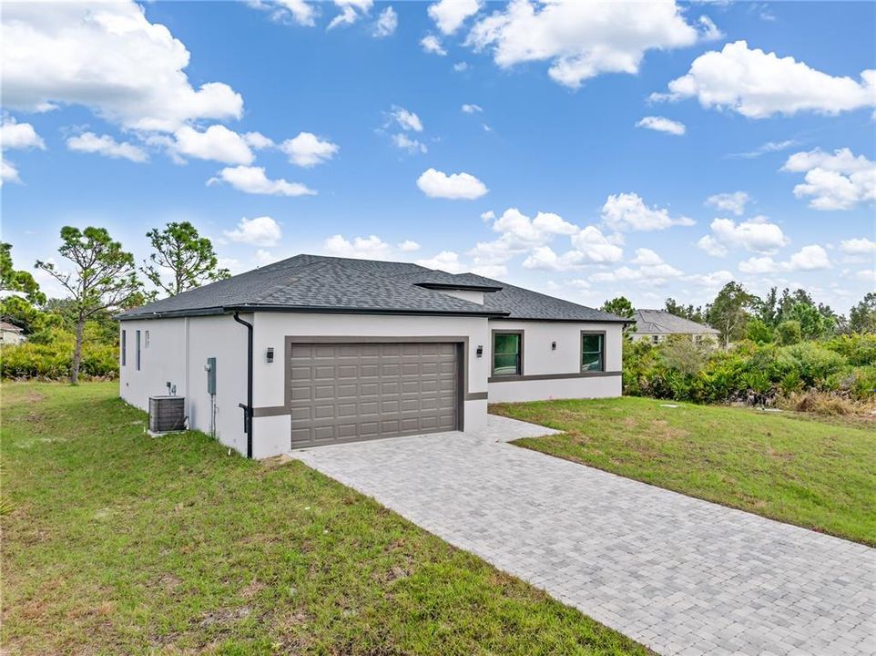 For Sale: $465,000 (4 beds, 3 baths, 2114 Square Feet)