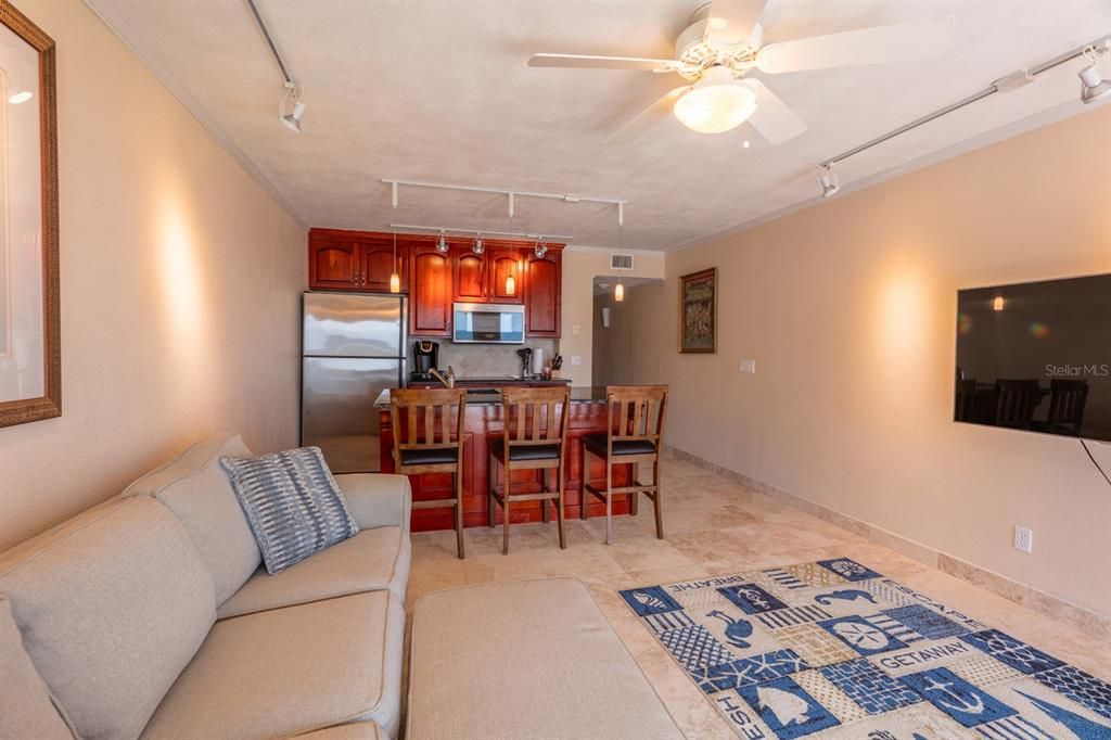 出租: $2,250 (1 贝兹, 1 浴室, 560 平方英尺)