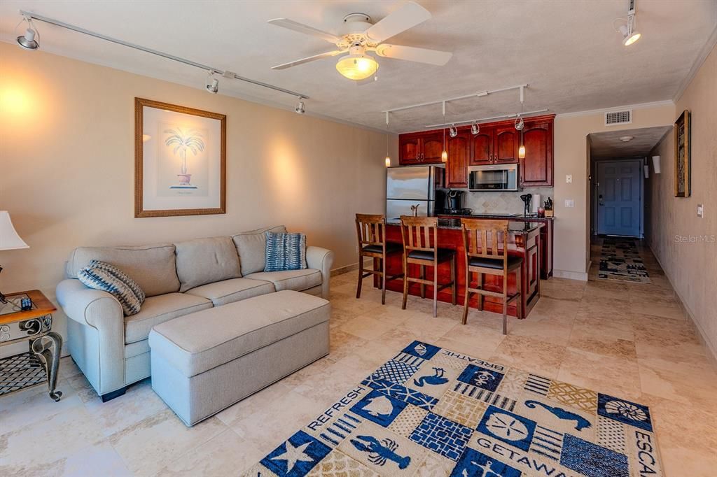 出租: $2,250 (1 贝兹, 1 浴室, 560 平方英尺)