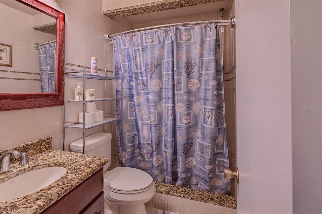 出租: $2,250 (1 贝兹, 1 浴室, 560 平方英尺)