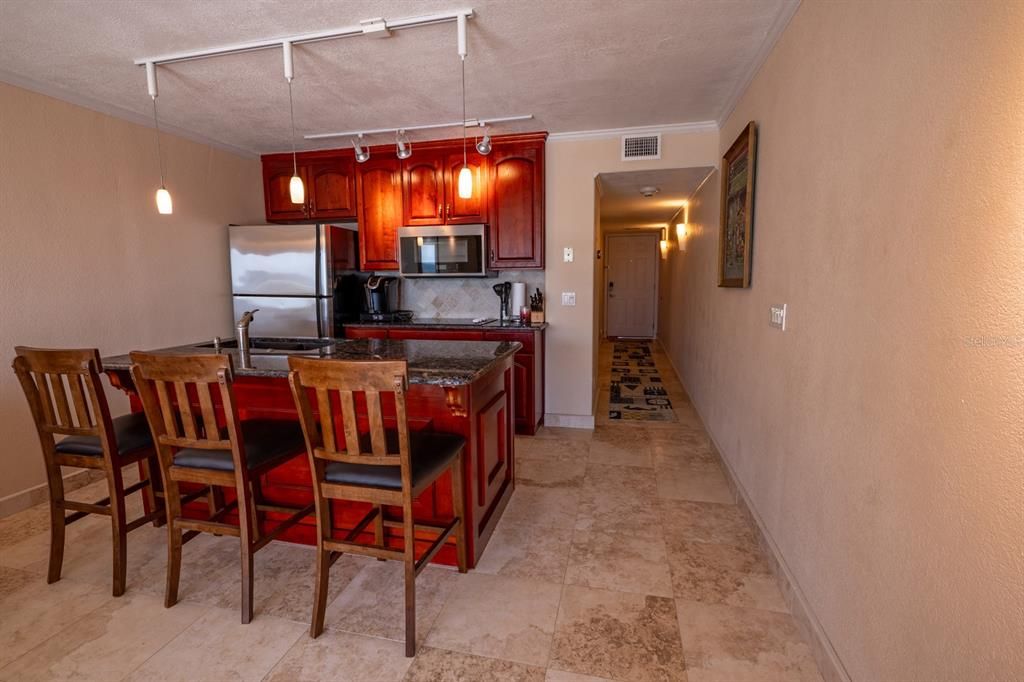 出租: $2,250 (1 贝兹, 1 浴室, 560 平方英尺)