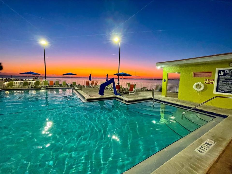 出租: $2,250 (1 贝兹, 1 浴室, 560 平方英尺)