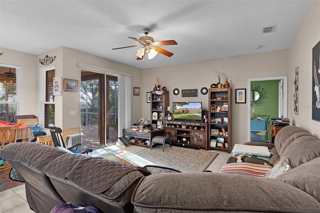 For Sale: $499,900 (4 beds, 3 baths, 2454 Square Feet)