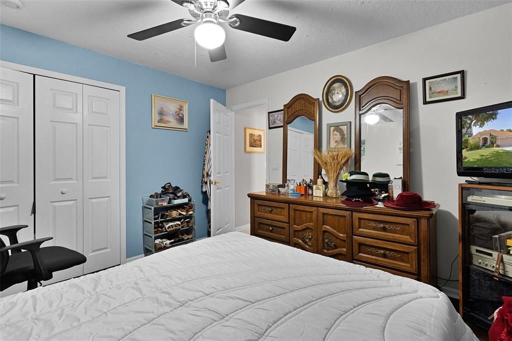 For Sale: $499,900 (4 beds, 3 baths, 2454 Square Feet)