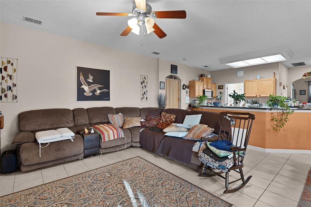 For Sale: $499,900 (4 beds, 3 baths, 2454 Square Feet)