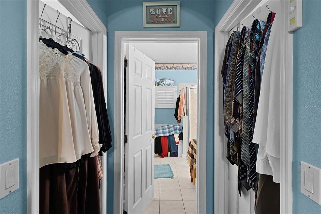 For Sale: $499,900 (4 beds, 3 baths, 2454 Square Feet)