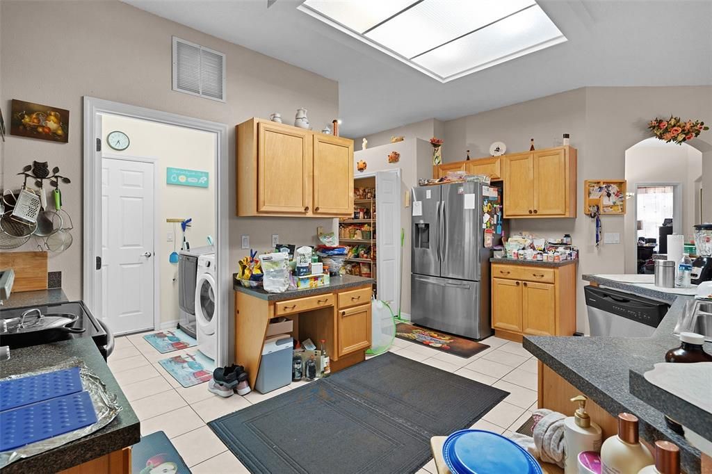 For Sale: $499,900 (4 beds, 3 baths, 2454 Square Feet)