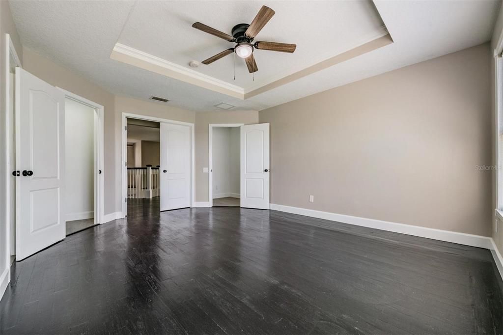 For Sale: $449,000 (4 beds, 3 baths, 2533 Square Feet)