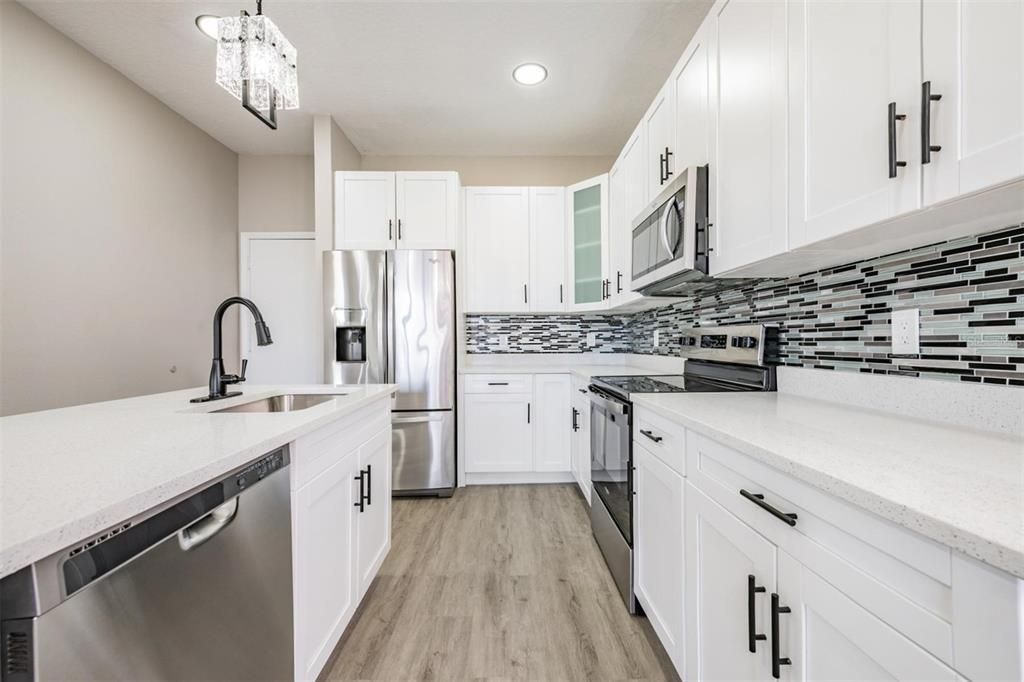 For Sale: $449,000 (4 beds, 3 baths, 2533 Square Feet)