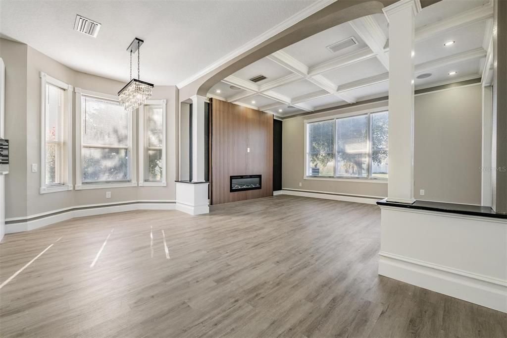 For Sale: $449,000 (4 beds, 3 baths, 2533 Square Feet)