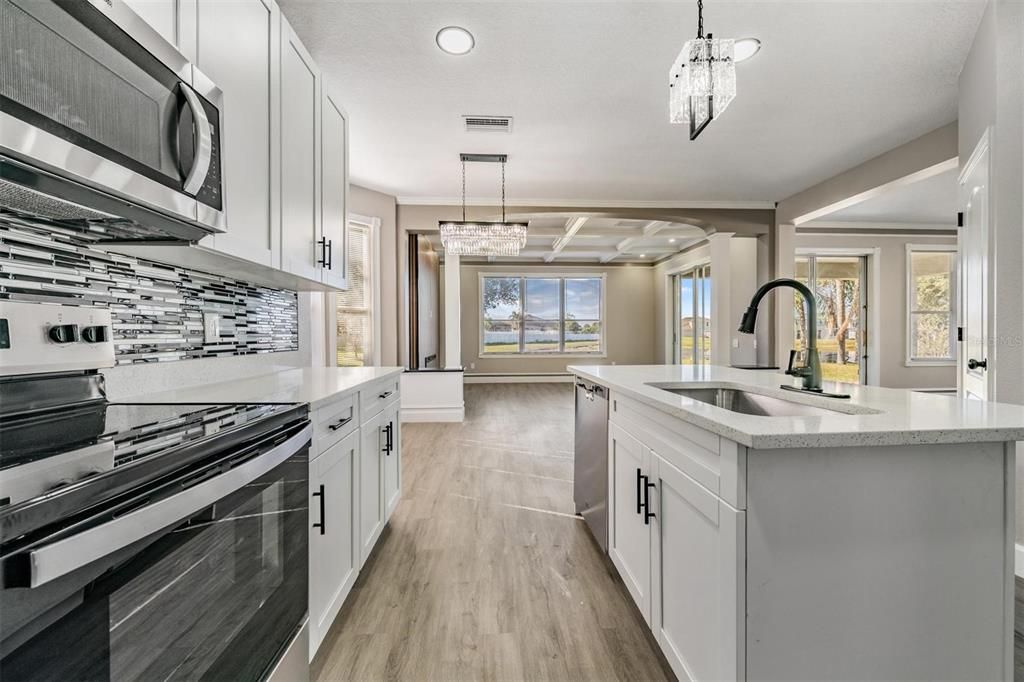 For Sale: $449,000 (4 beds, 3 baths, 2533 Square Feet)