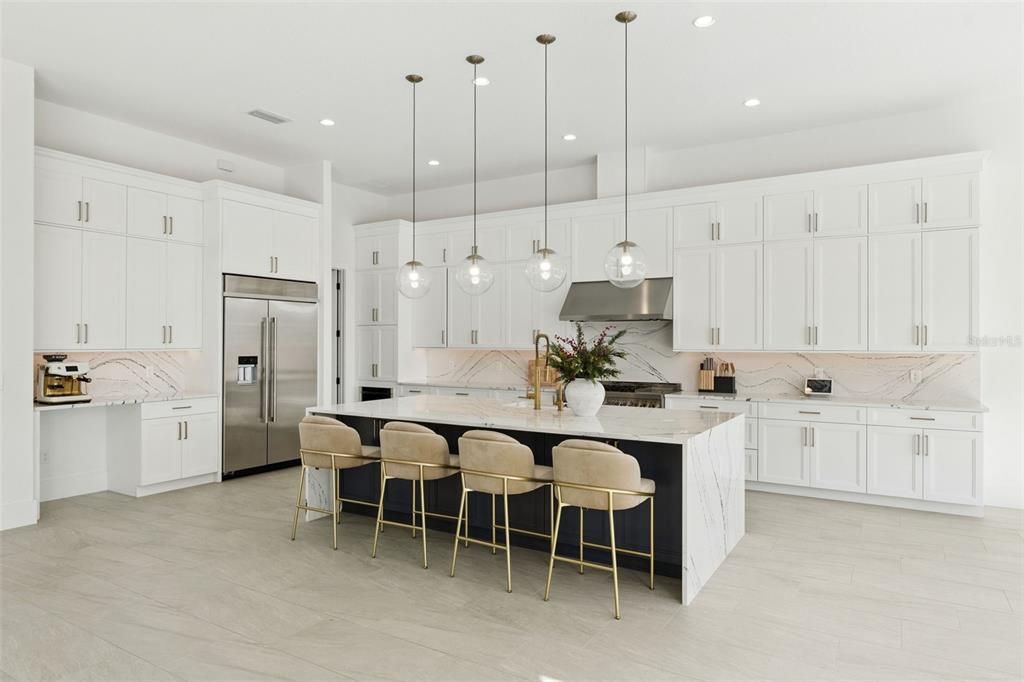 На продажу: $3,900,000 (5 спален, 6 ванн, 6632 Квадратных фут)