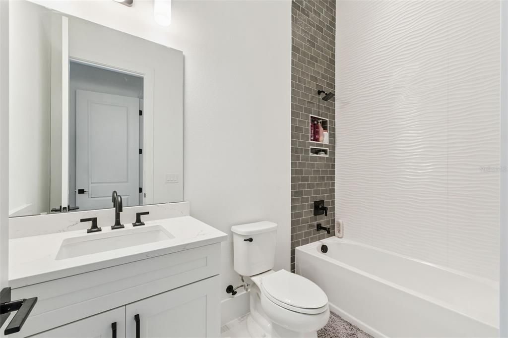 На продажу: $3,900,000 (5 спален, 6 ванн, 6632 Квадратных фут)