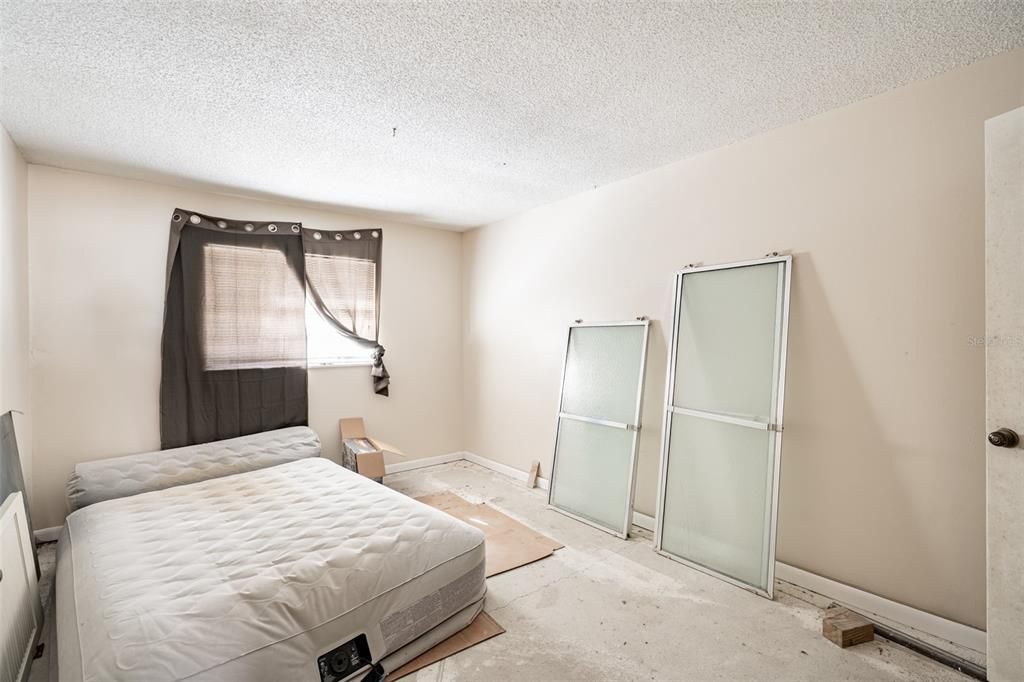 For Sale: $85,000 (2 beds, 2 baths, 938 Square Feet)
