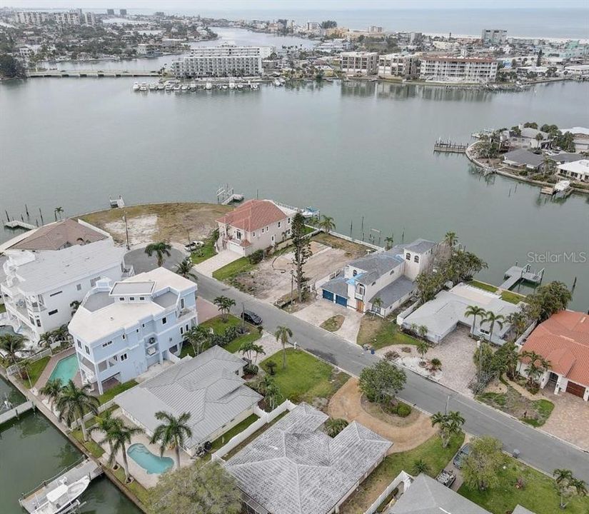 待售: $1,200,000 (0.19 acres)