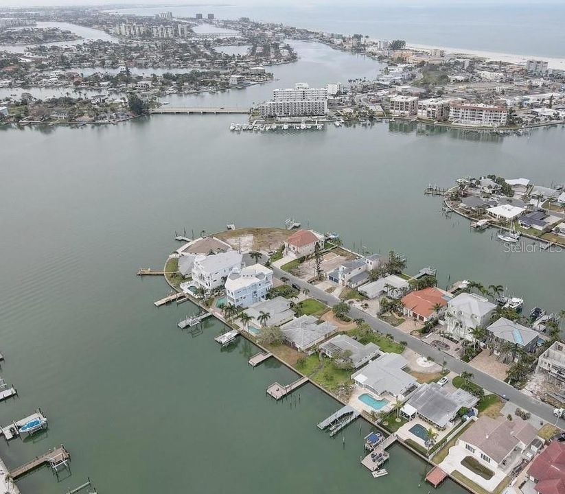 待售: $1,200,000 (0.19 acres)