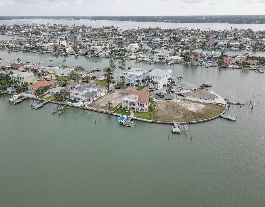 待售: $1,200,000 (0.19 acres)