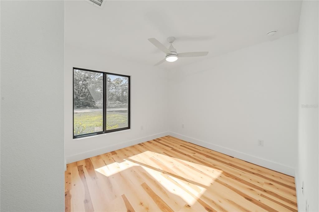 For Sale: $375,000 (3 beds, 2 baths, 1521 Square Feet)