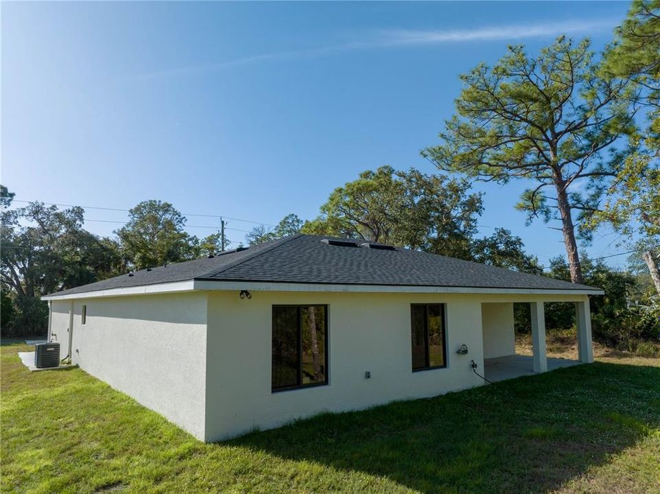 For Sale: $375,000 (3 beds, 2 baths, 1521 Square Feet)