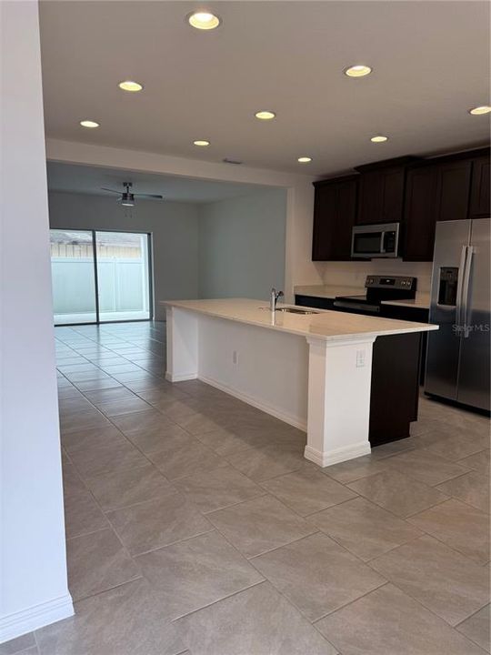 For Rent: $1,990 (3 beds, 2 baths, 1621 Square Feet)