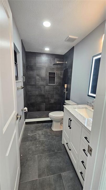 For Sale: $450,000 (3 beds, 2 baths, 1564 Square Feet)