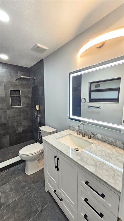 For Sale: $450,000 (3 beds, 2 baths, 1564 Square Feet)