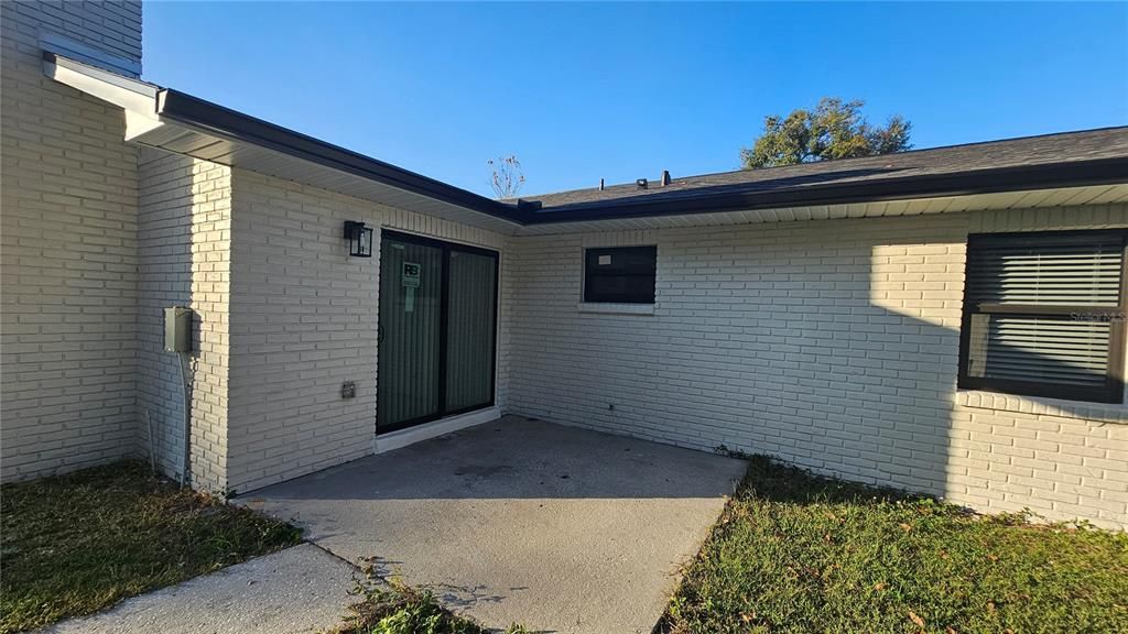 For Sale: $450,000 (3 beds, 2 baths, 1564 Square Feet)