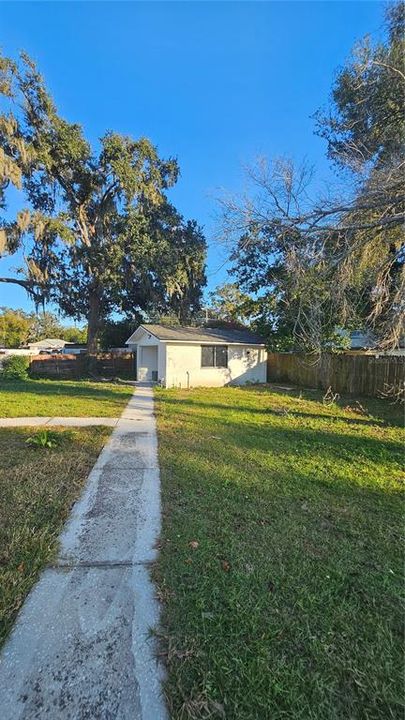 For Sale: $450,000 (3 beds, 2 baths, 1564 Square Feet)