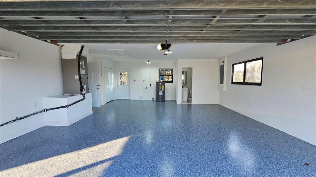 For Sale: $450,000 (3 beds, 2 baths, 1564 Square Feet)