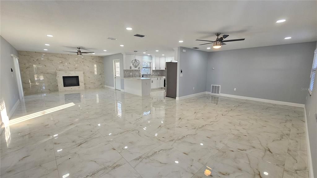 For Sale: $450,000 (3 beds, 2 baths, 1564 Square Feet)